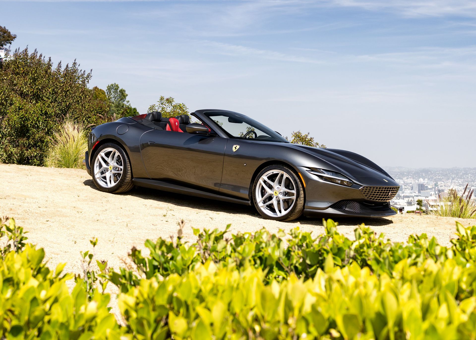 Ferrari Introduces Handling Speciale Configuration